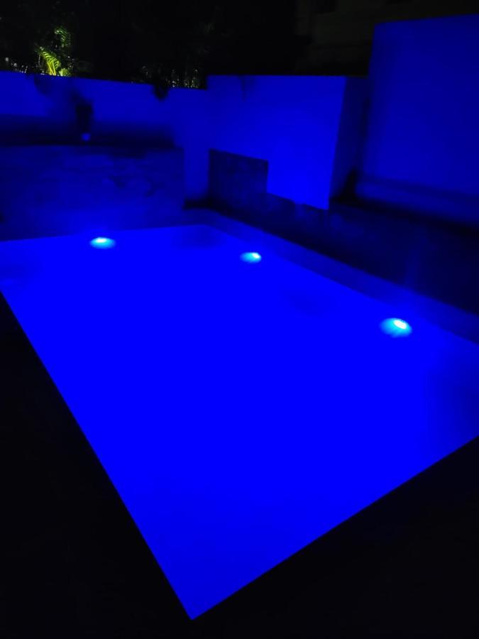 The Perfect Stays Para Disco Big Pool Cricket Turf Villa Lonavala Exterior photo