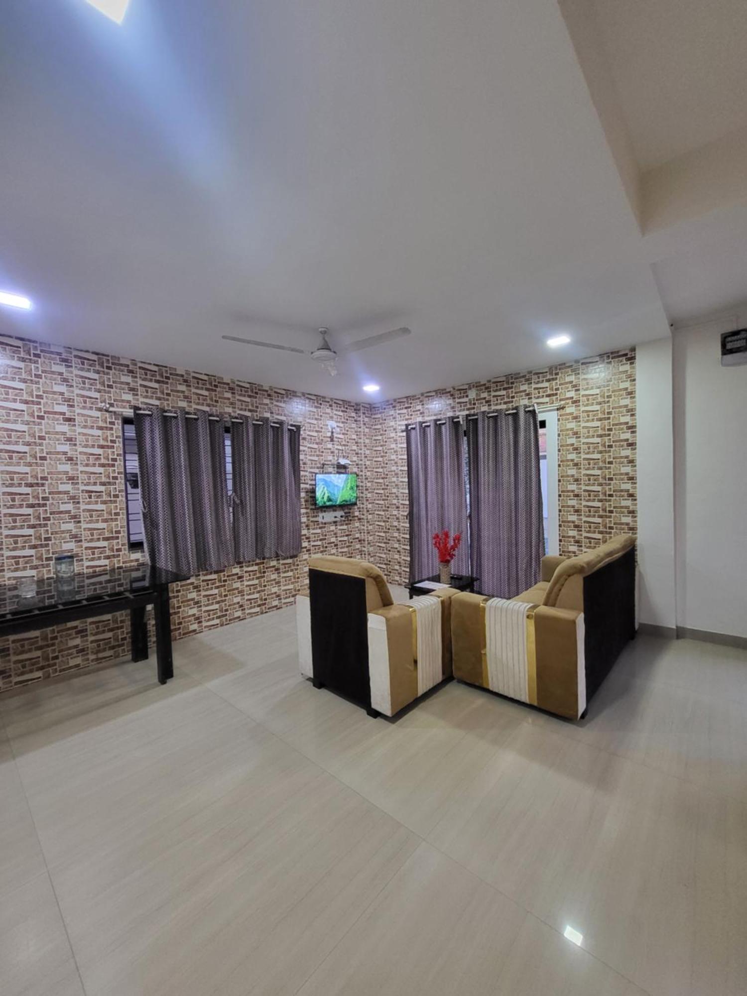 The Perfect Stays Para Disco Big Pool Cricket Turf Villa Lonavala Exterior photo
