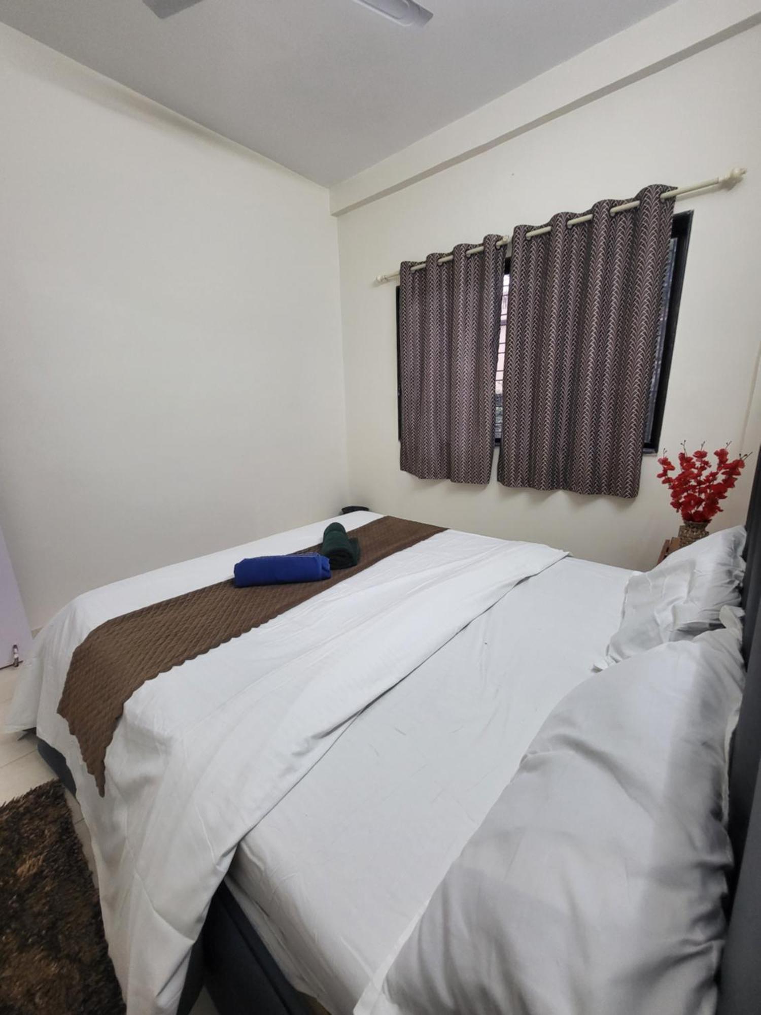 The Perfect Stays Para Disco Big Pool Cricket Turf Villa Lonavala Exterior photo