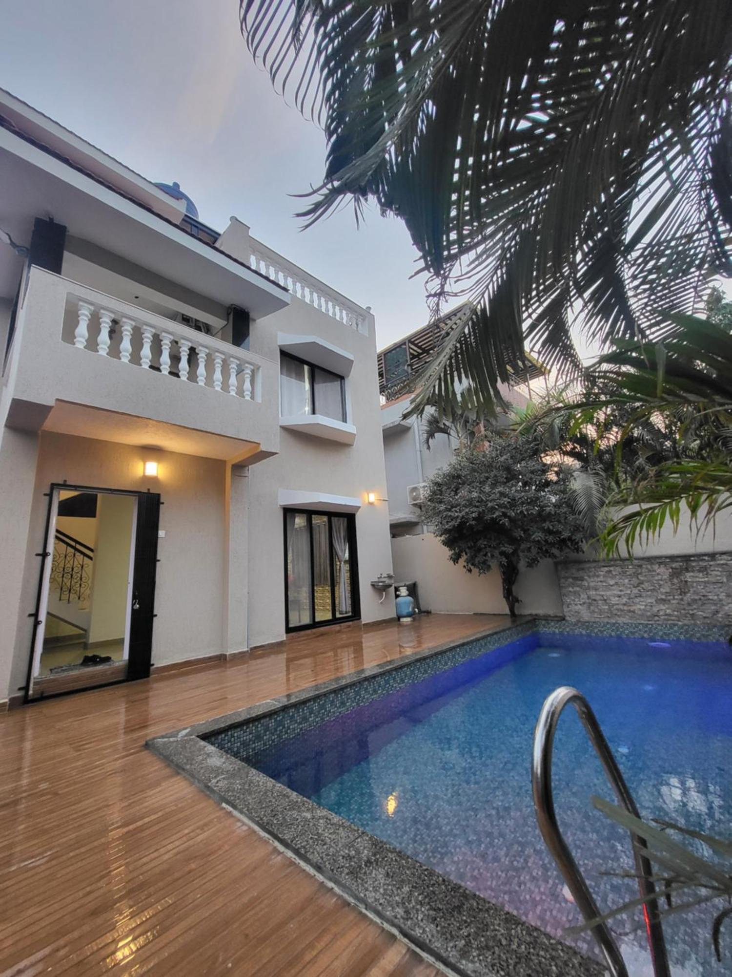 The Perfect Stays Para Disco Big Pool Cricket Turf Villa Lonavala Exterior photo