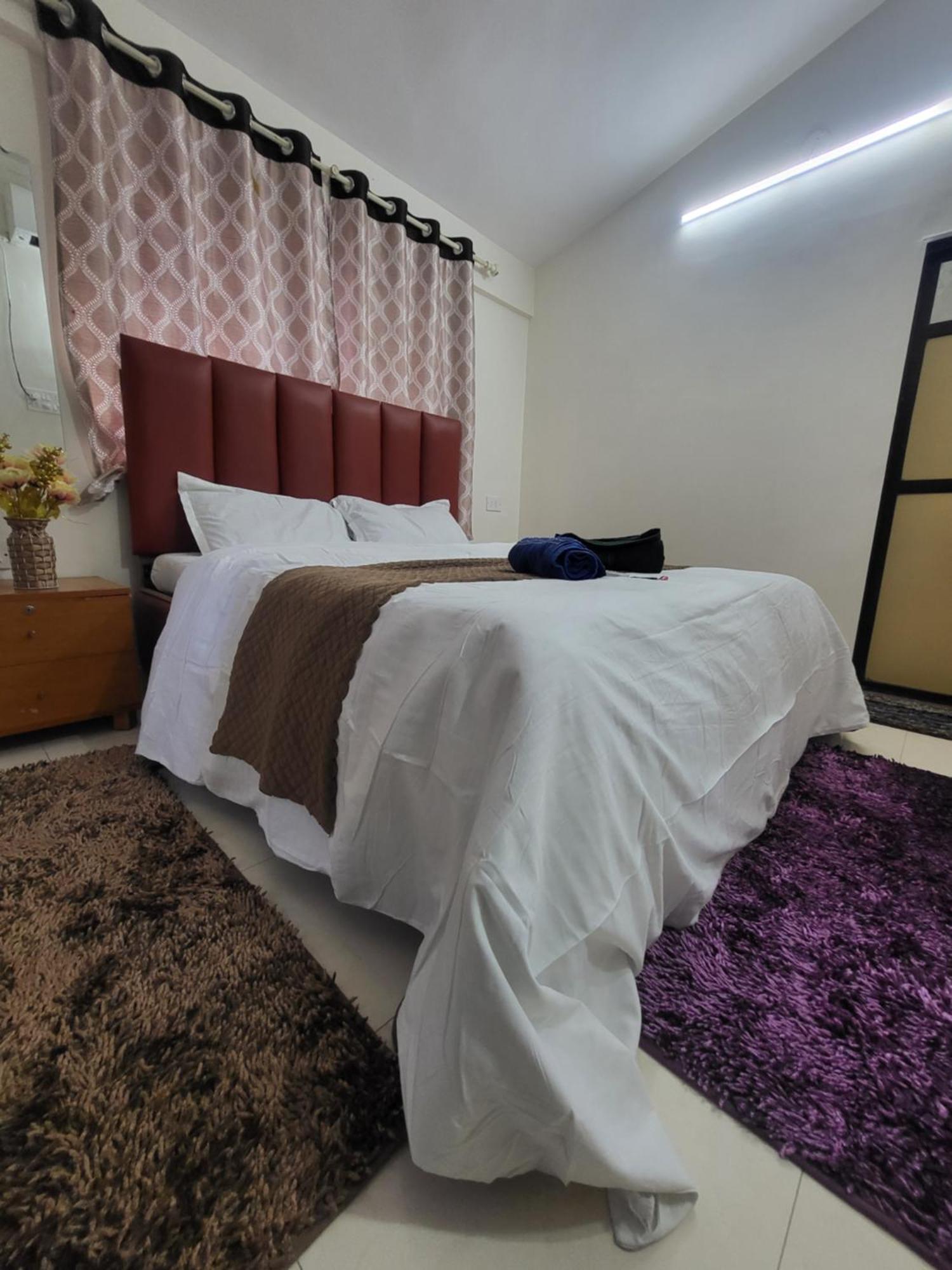 The Perfect Stays Para Disco Big Pool Cricket Turf Villa Lonavala Exterior photo