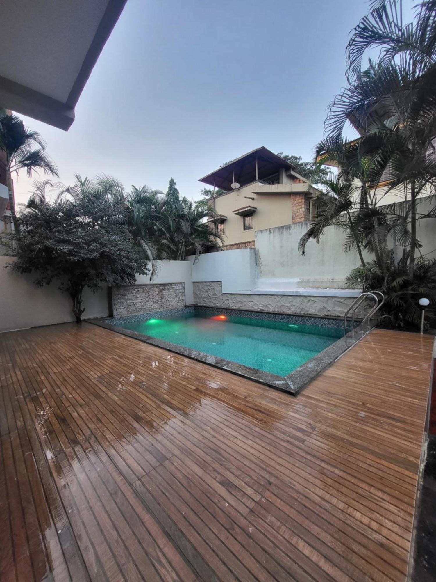 The Perfect Stays Para Disco Big Pool Cricket Turf Villa Lonavala Exterior photo