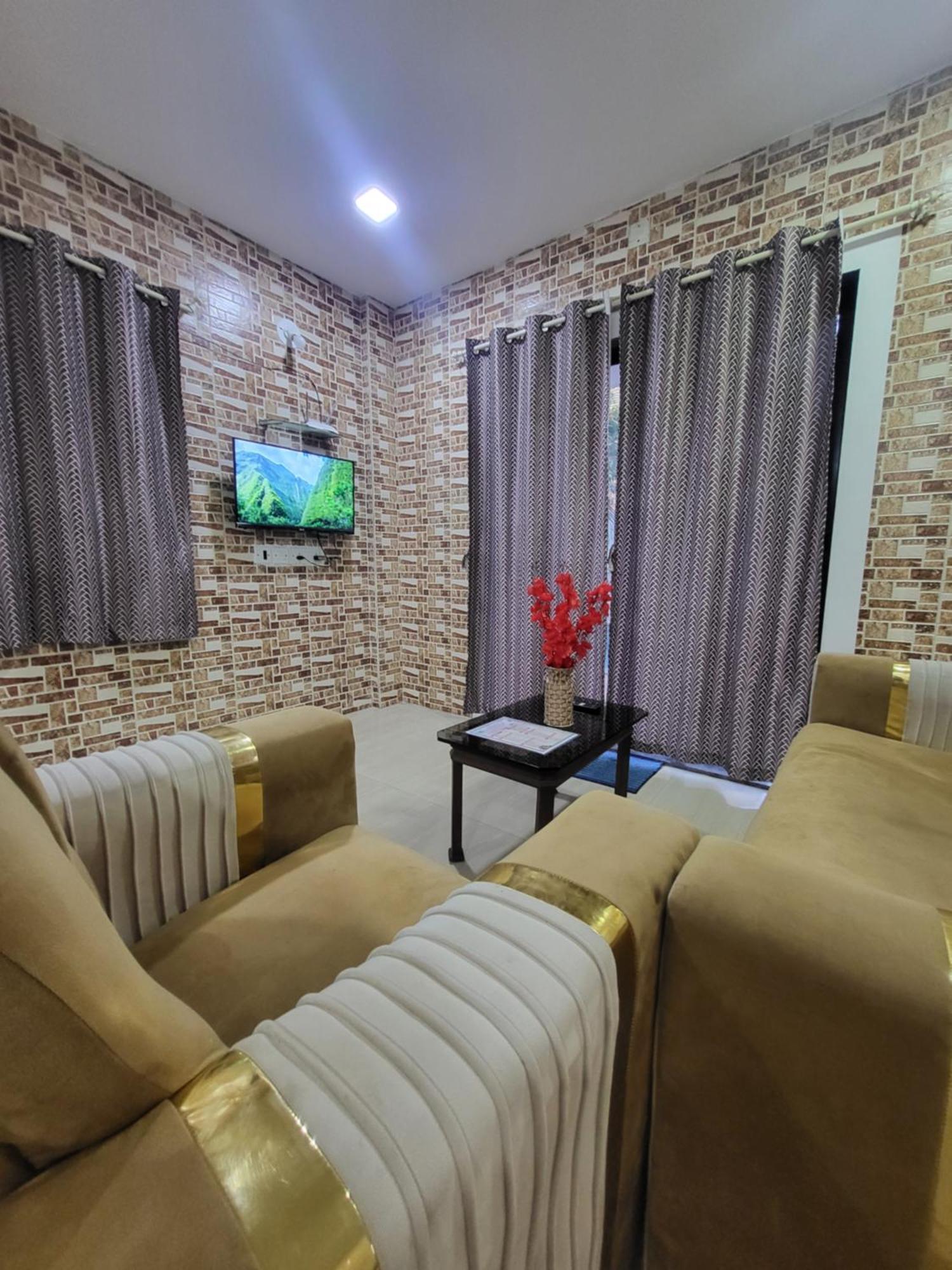 The Perfect Stays Para Disco Big Pool Cricket Turf Villa Lonavala Exterior photo