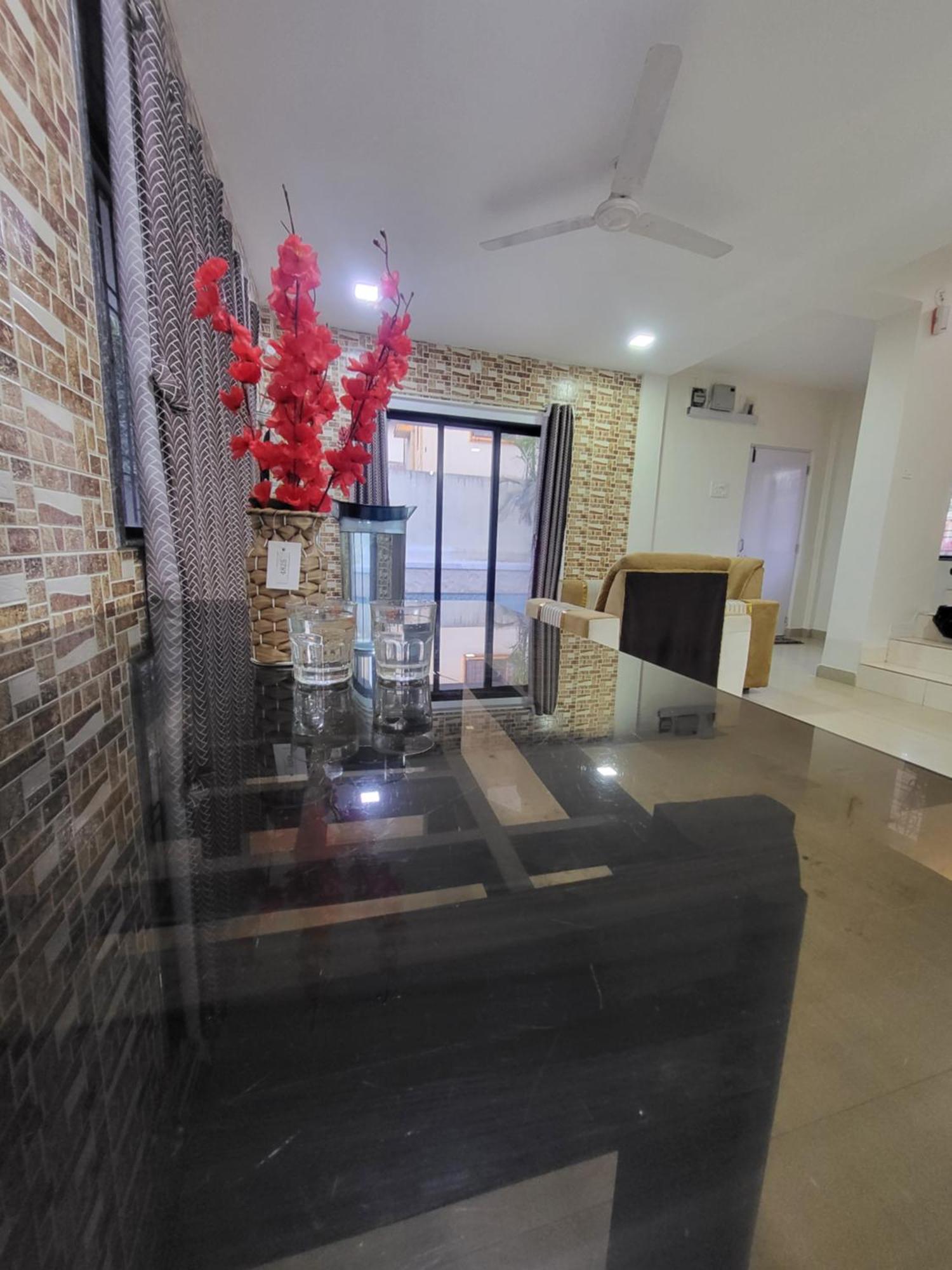 The Perfect Stays Para Disco Big Pool Cricket Turf Villa Lonavala Exterior photo