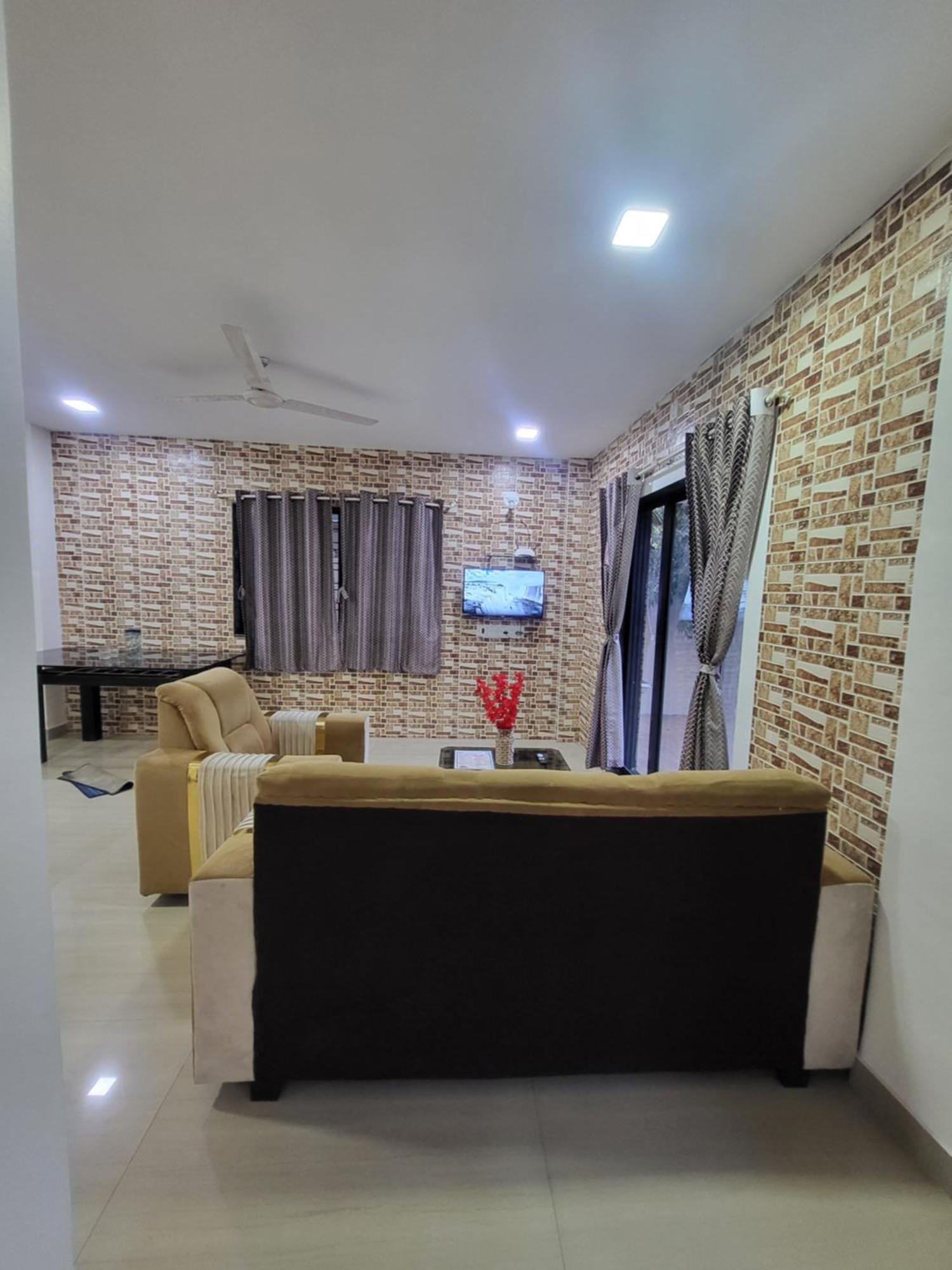 The Perfect Stays Para Disco Big Pool Cricket Turf Villa Lonavala Exterior photo